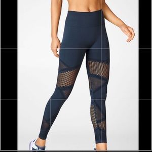 Fabletics 7/8 mosaic high waisted leggings